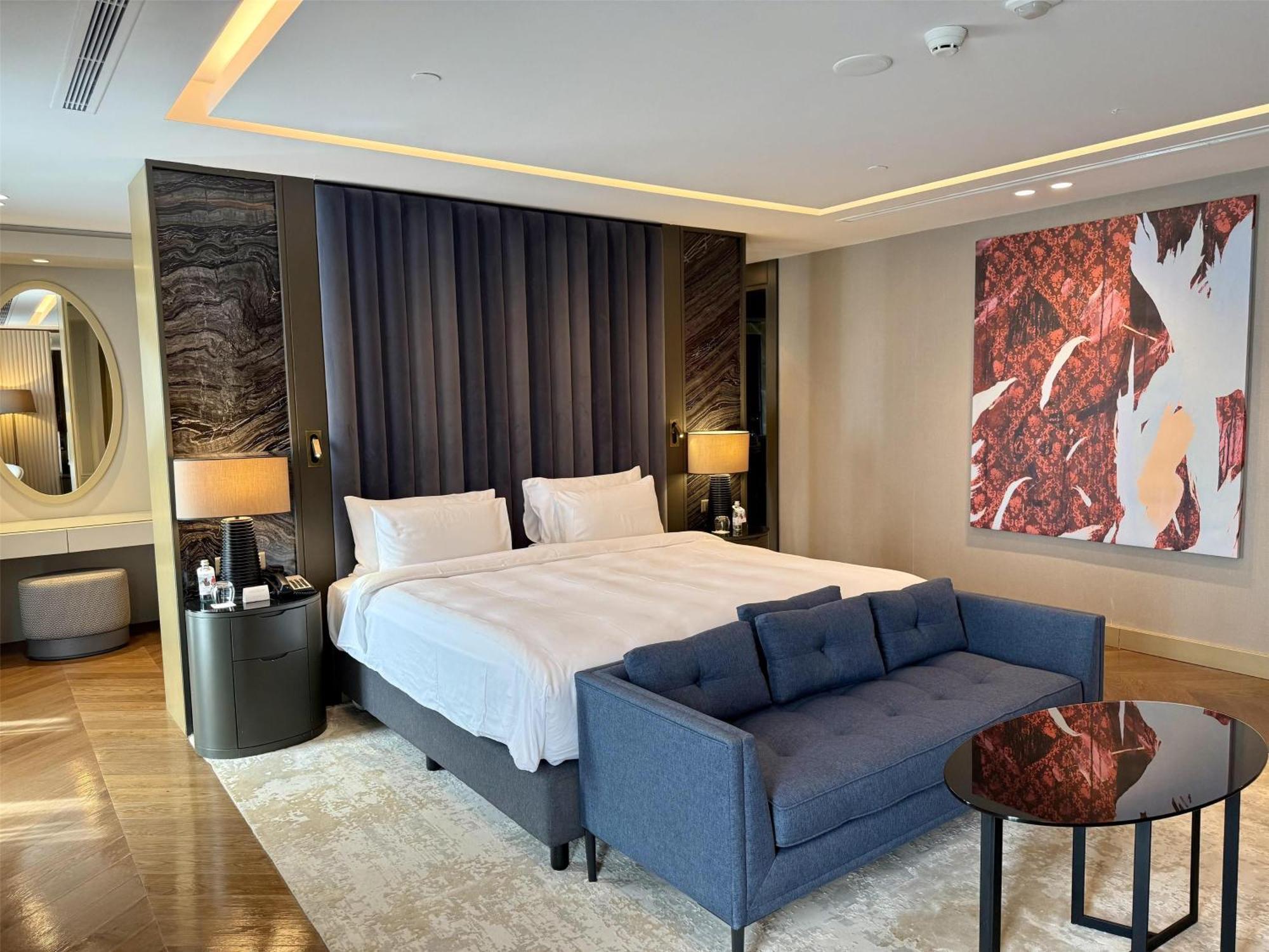 Radisson Blu Hotel & Conference Center, Ниамей Экстерьер фото