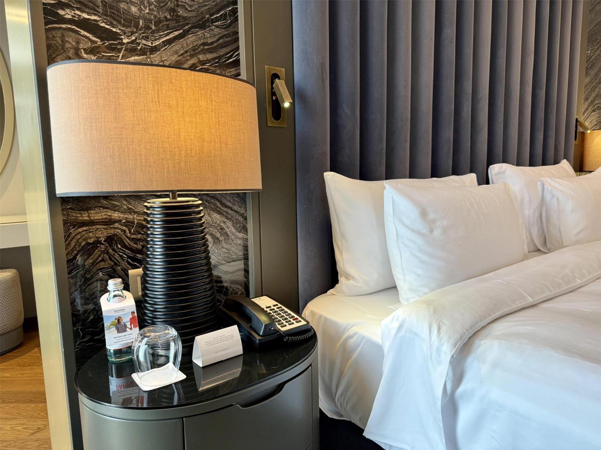 Radisson Blu Hotel & Conference Center, Ниамей Экстерьер фото