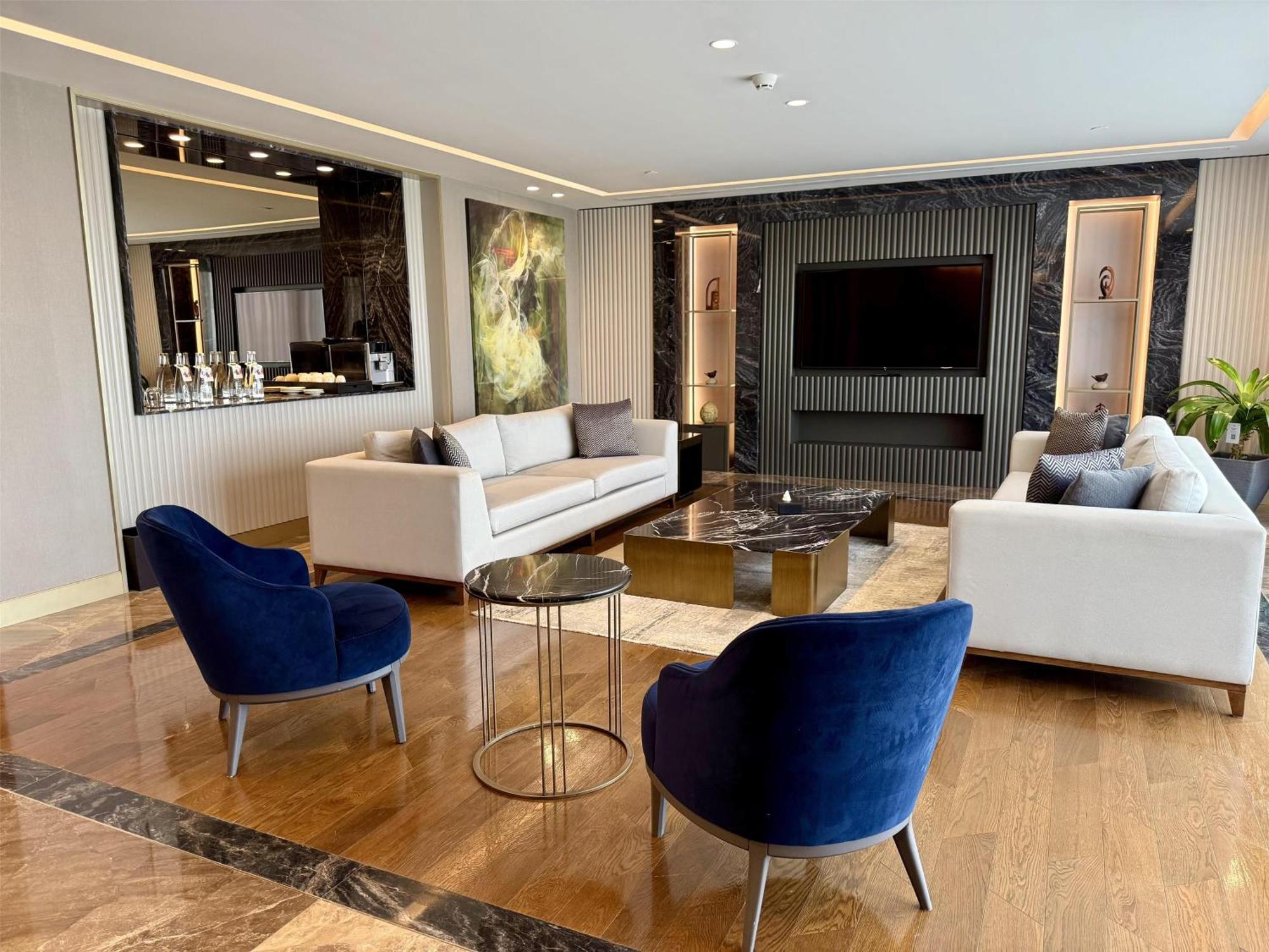 Radisson Blu Hotel & Conference Center, Ниамей Экстерьер фото